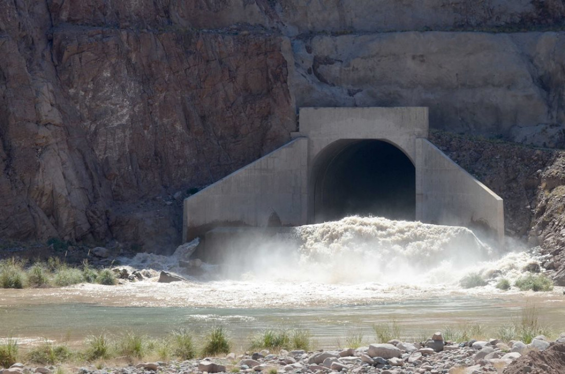 Limpiarán otra vez el dique Potrerillos y faltará agua 