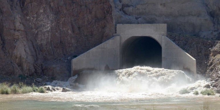 Limpiarán otra vez el dique Potrerillos y faltará agua 