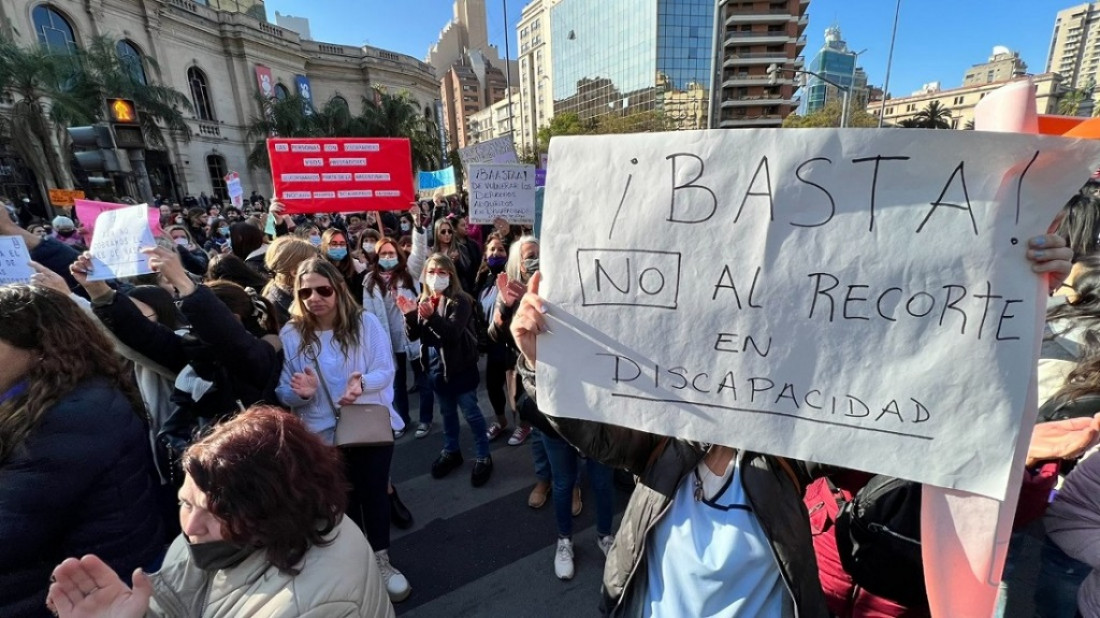 Prestaciones de servicios a personas con discapacidad: las familias siguen en alerta