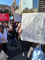 Discapacidad: movilización para reclamar la falta de pago a prestadores