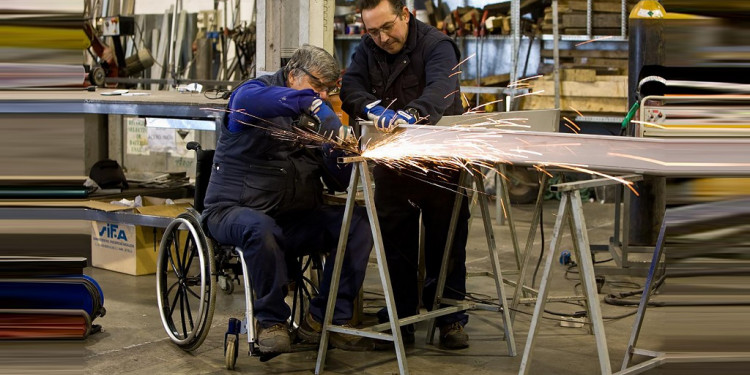 El 70 % de las empresas excluye a personas con discapacidad