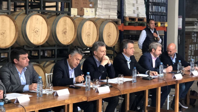 imagen ¿De qué están hablando Macri y los bodegueros mendocinos?