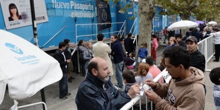 Ahora es más barato sacar el DNI y el pasaporte en Mendoza