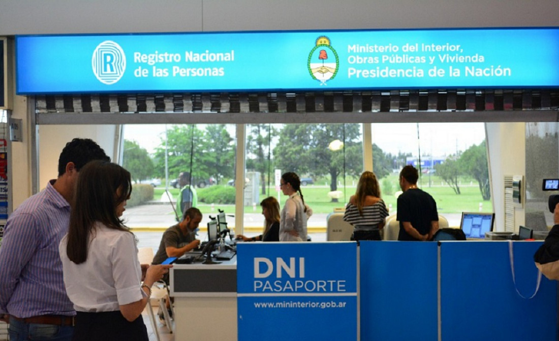 A partir de hoy, aumentan los trámites de DNI y pasaporte