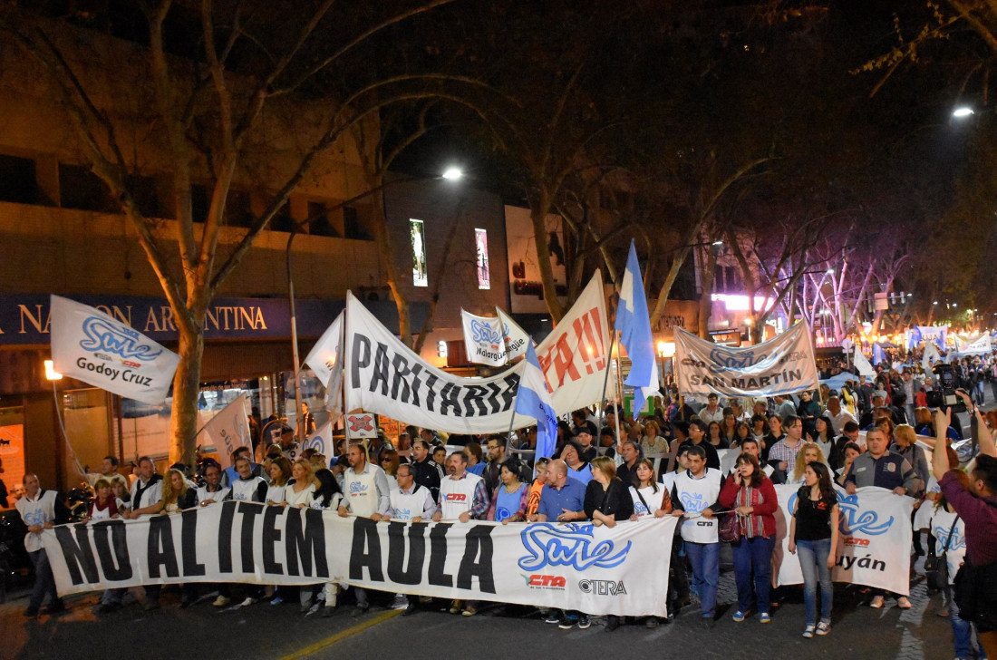 Paro nacional docente: en Mendoza adhieren todos los gremios