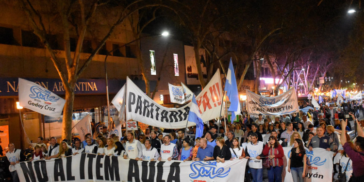 Paro nacional docente: en Mendoza adhieren todos los gremios