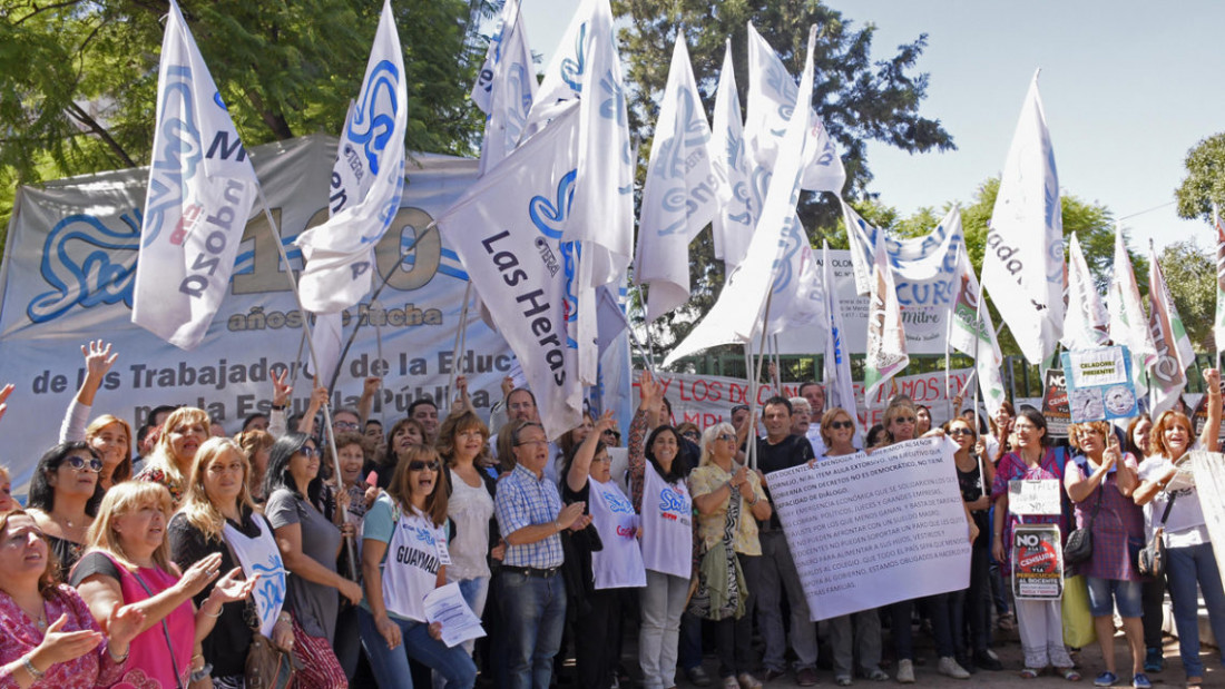 El SUTE parte a Buenos Aires para sumarse a la Marcha Federal docente