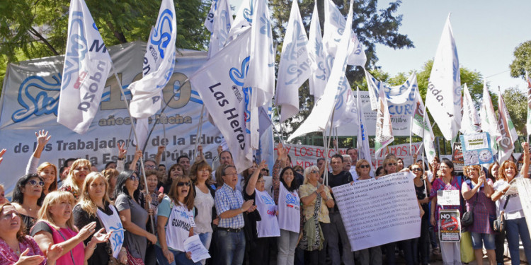 El SUTE parte a Buenos Aires para sumarse a la Marcha Federal docente