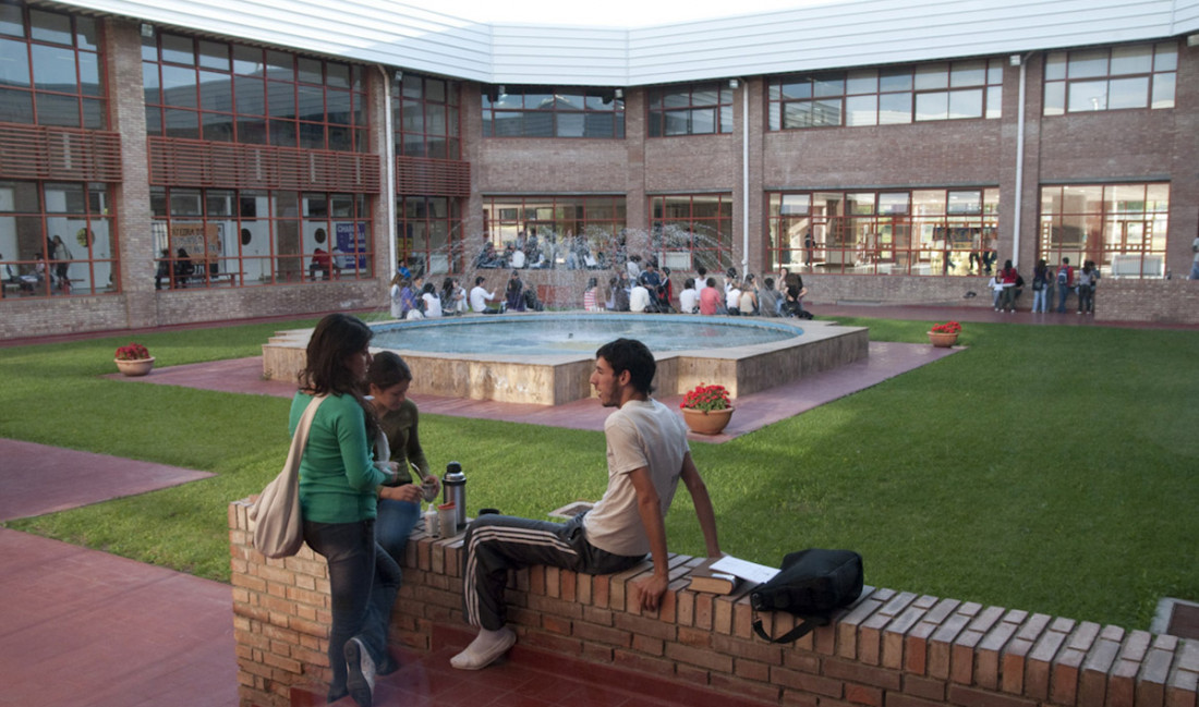 Estudios de posgrado para docentes de UNCuyo, se invierten hasta 100 millones de pesos
