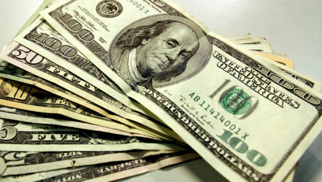 imagen El dólar no para de caer y marca otro piso en el año