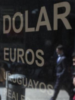 El dólar cotizó debajo de $18, en la última rueda antes de las PASO