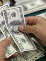 El dólar subió 56 centavos en la semana y cerró en $ 19,85