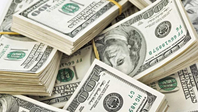 imagen El dólar, estable en el récord de $ 30,85