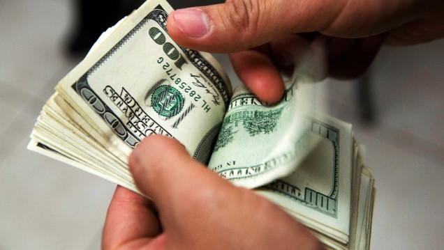 imagen Tras una intervención "sorpresa" del Banco Central, bajó el dólar