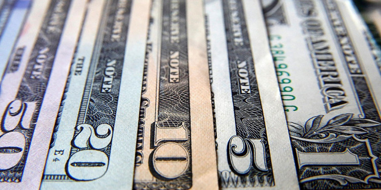 El dólar finalizó octubre con una fuerte baja y cerró a $ 36,80