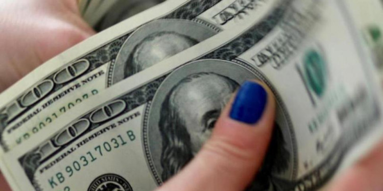El dólar subió más de un peso y cerró la semana por encima de los $38