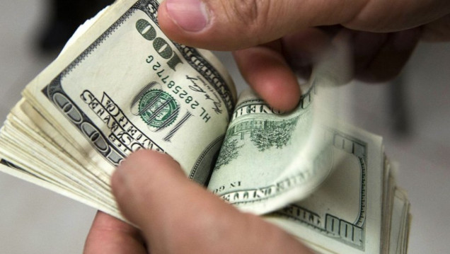 imagen Reaparece demanda y el dólar trepa siete centavos a $ 17,60