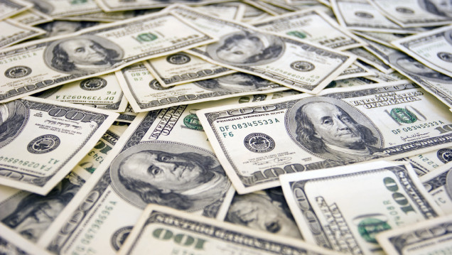 imagen Tras fuerte suba, el dólar libre baja y cotiza a $15,95