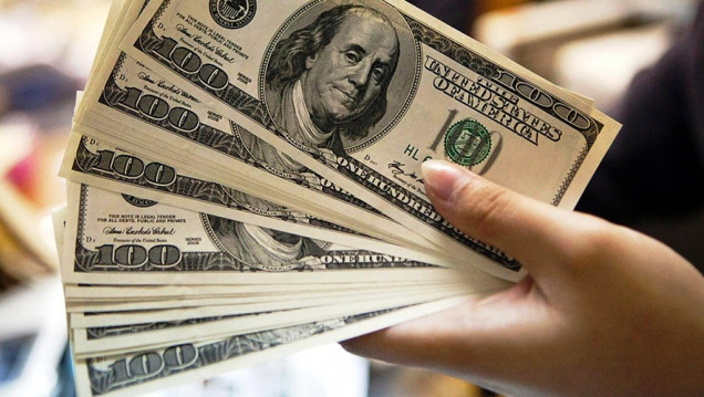 imagen El dólar retrocedió un 6% en la semana y cerró a $38,13