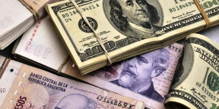 Tras la renuncia de Caputo, el dólar subió casi un peso y luego retrocedió a $38,70
