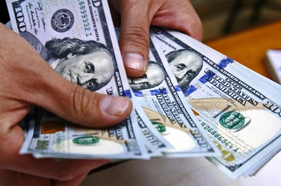 El dólar consumó su tercera caída consecutiva y cerró a $ 38,60