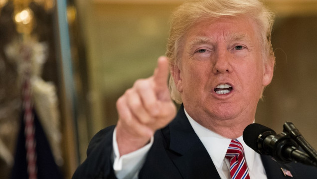 imagen Trump repartió sus premios a las "noticias falsas" sobre su gestión