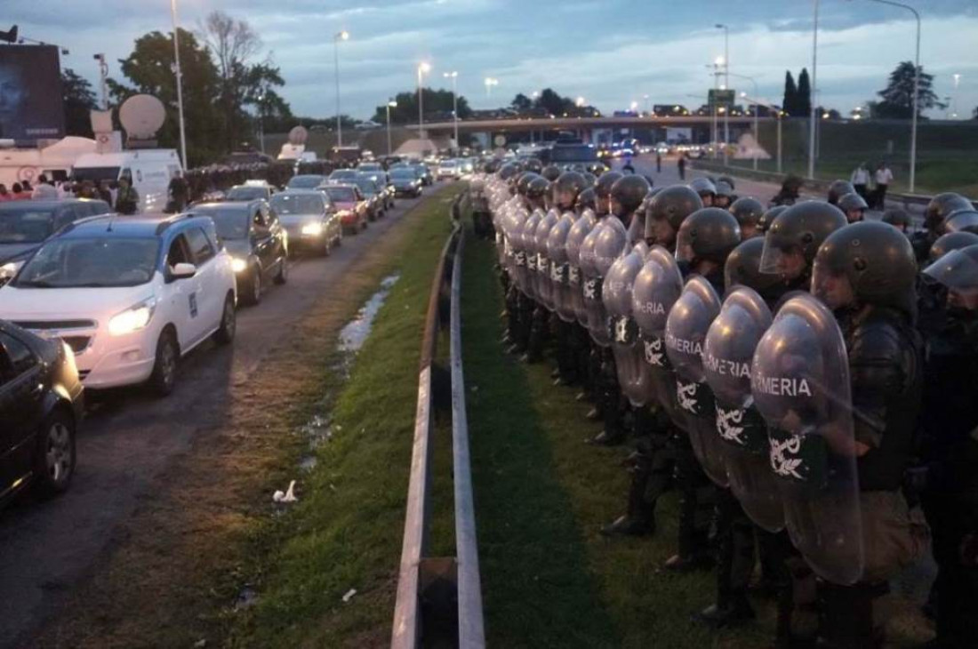 Cresta roja a quiebra: entre palos y subsidios