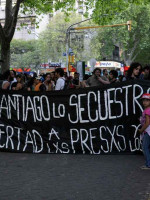 Fotogalería: un centenar de mendocinos marchó por Santiago Maldonado