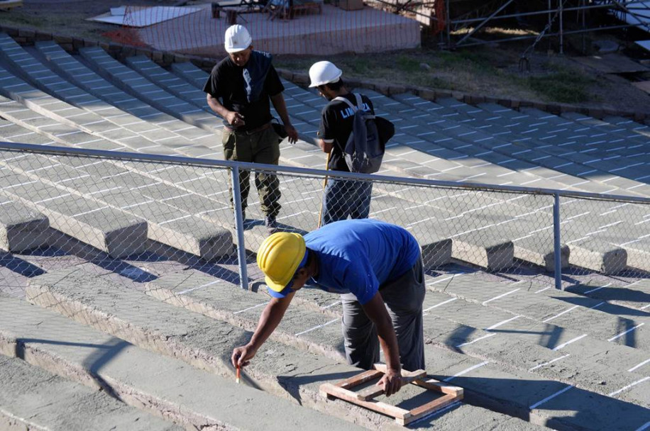 imagen Así se prepara el teatro griego para Constelación del Vino