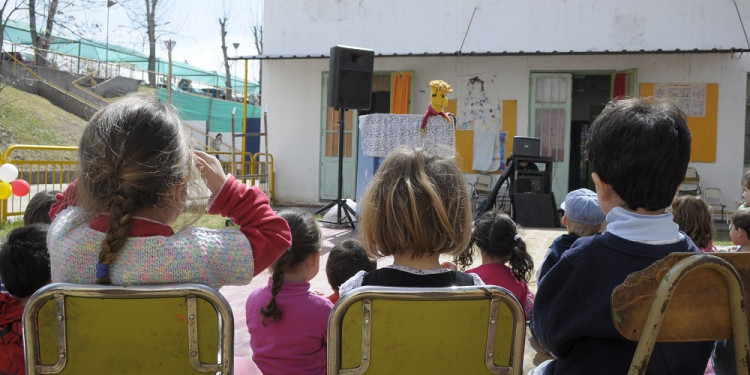 Solo cinco de cada diez familias tienen una valoración positiva de la educación primaria en Argentina