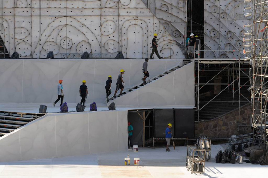 imagen Así se prepara el teatro griego para Constelación del Vino