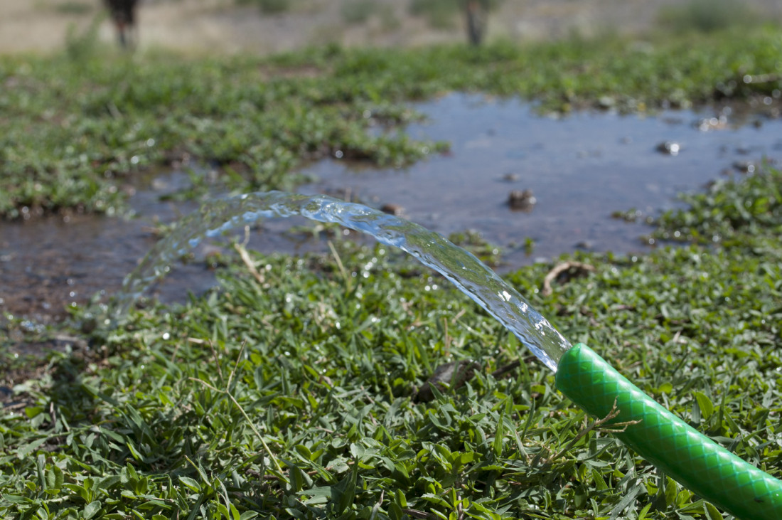 Buscan promover el uso del agua de riego en los barrios que fueron fincas