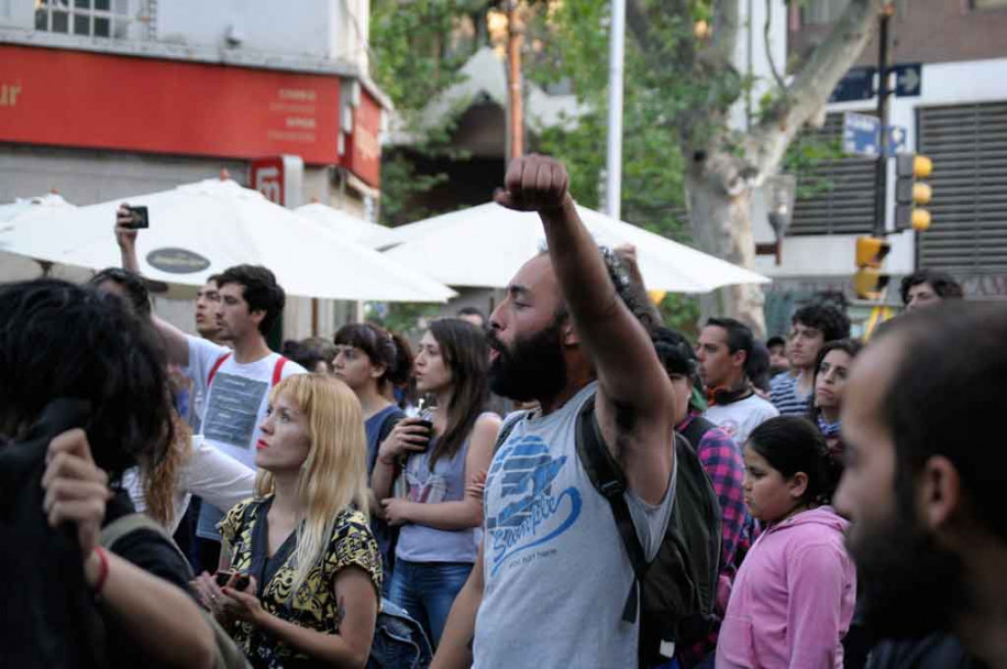 imagen Fotogalería: un centenar de mendocinos marchó por Santiago Maldonado