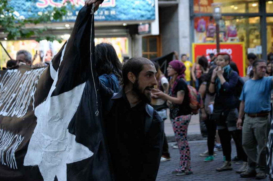 imagen Fotogalería: un centenar de mendocinos marchó por Santiago Maldonado