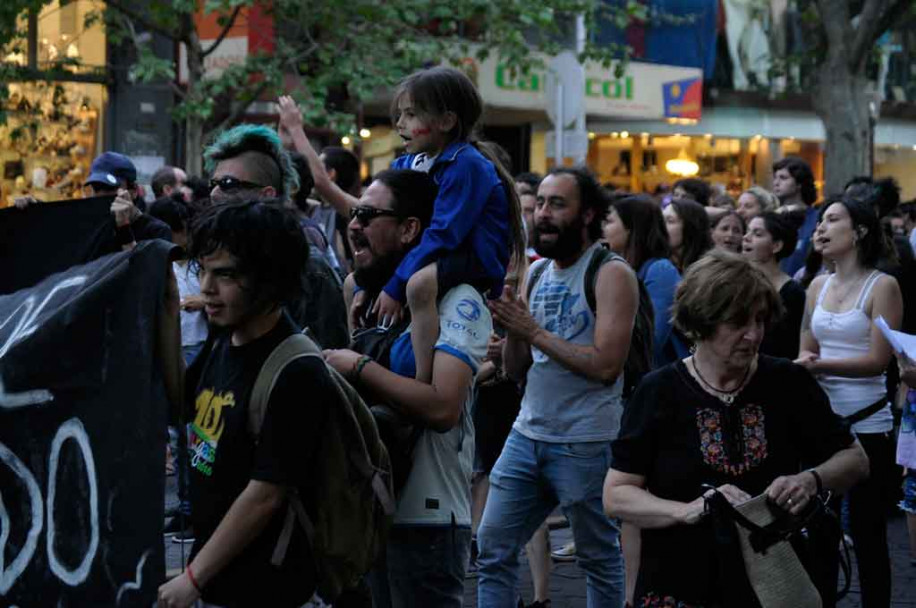imagen Fotogalería: un centenar de mendocinos marchó por Santiago Maldonado
