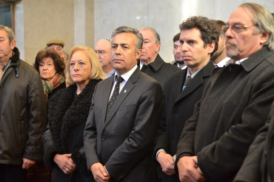 imagen Galería de imágenes: acto en Mendoza por el 22º aniversario del atentado a la AMIA