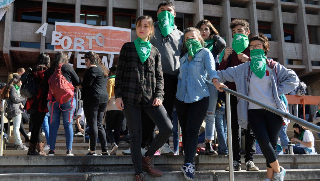imagen Pañuelazo en la universidad por el aborto legal