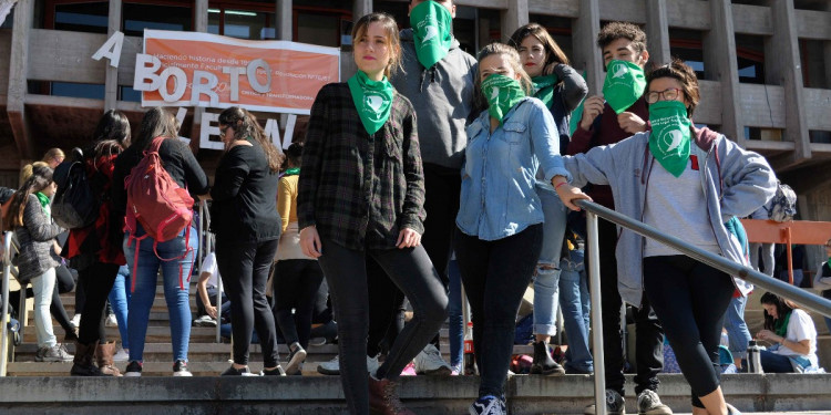 Pañuelazo en la universidad por el aborto legal