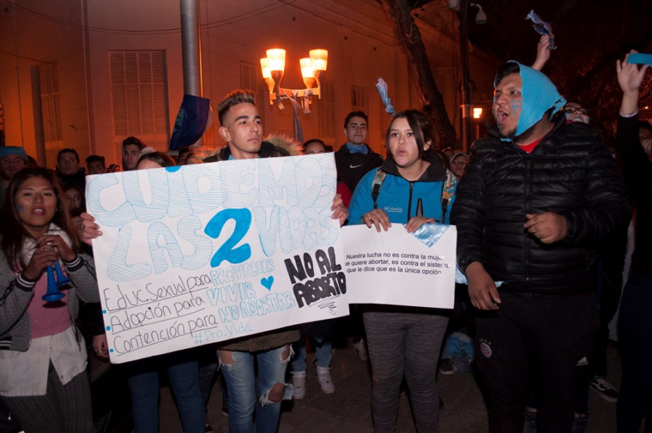 imagen Fotogalería: la vigilia en Mendoza