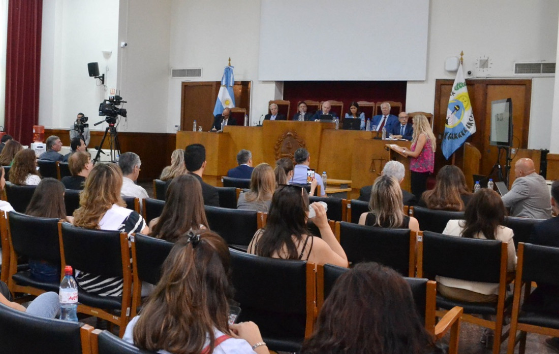 En la audiencia pública, solo hubo argumentos a favor de la elección de la reina de Guaymallén