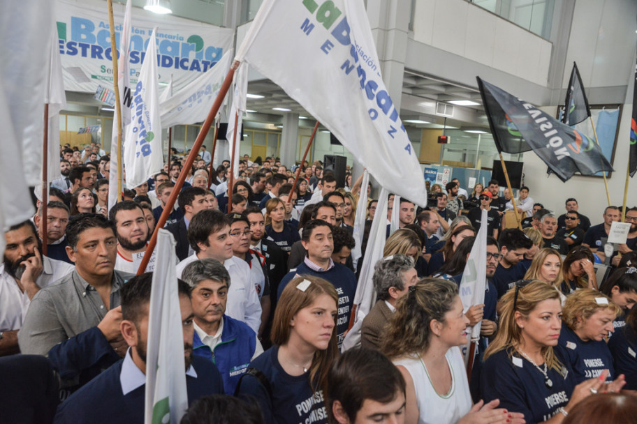 imagen Así fue el paro bancario en defensa del Banco Nación