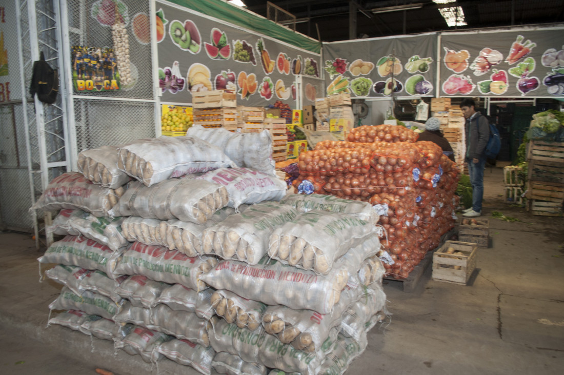 Los mendocinos compran menos verduras