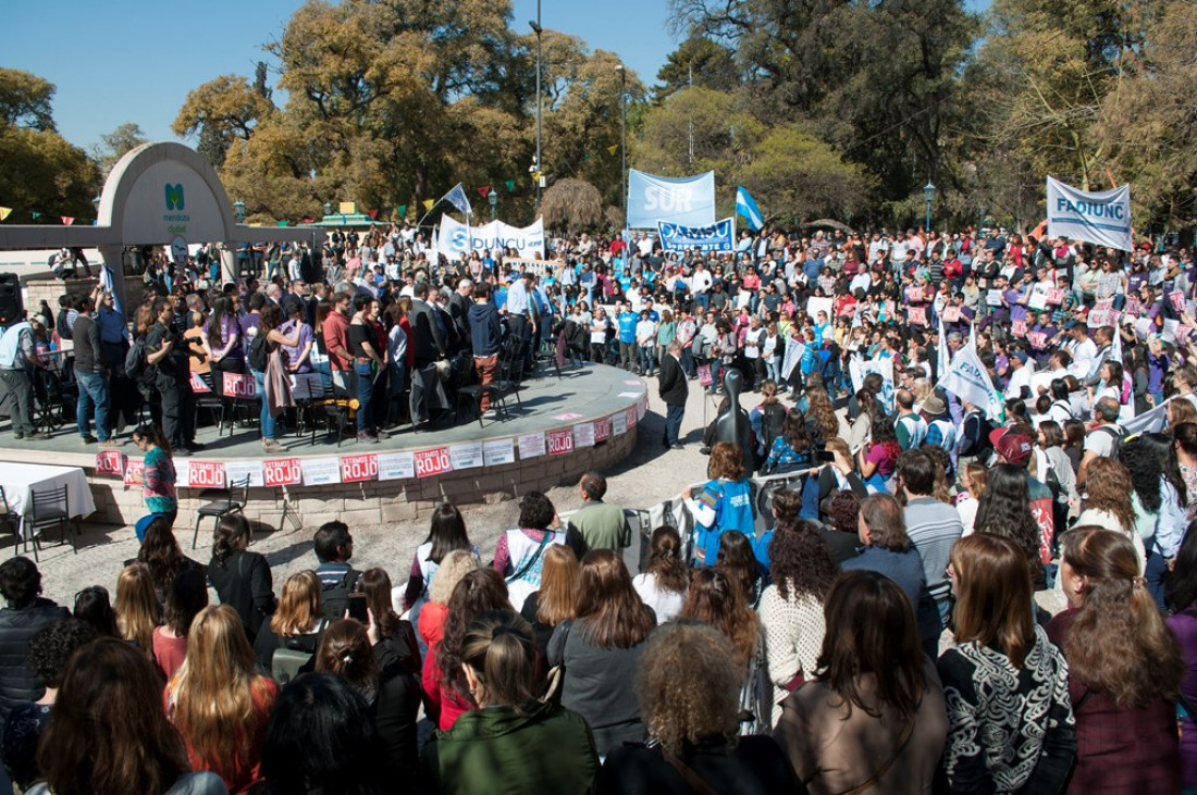 El Consejo Superior de la UNCUYO sesionó en la Plaza Independencia