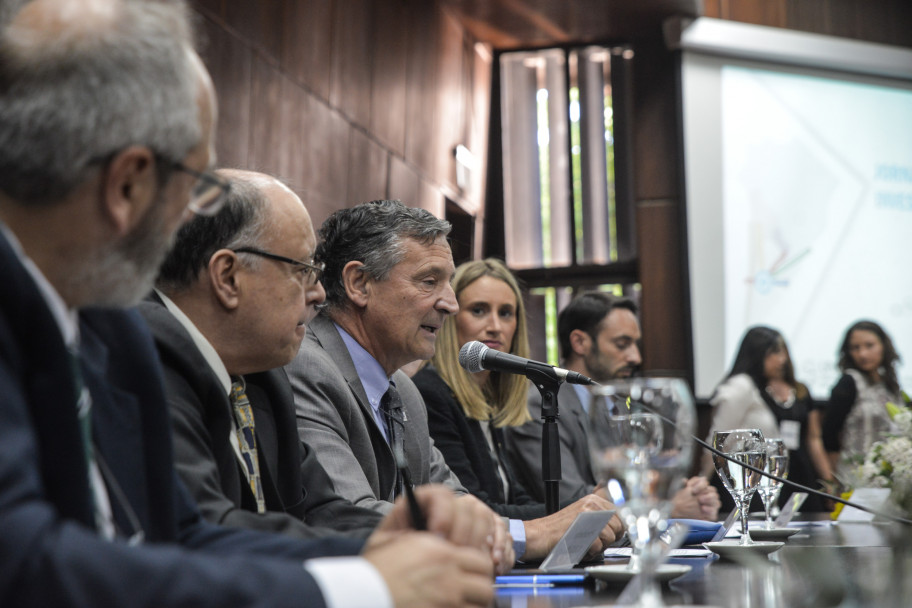 imagen Masiva cumbre de jóvenes investigadores en la UNCUYO