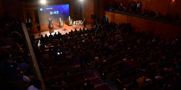 2x1: debate por TV y gran acto político