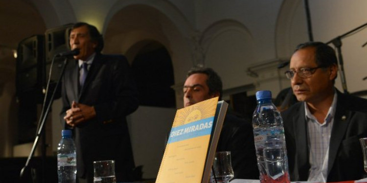 Se trata de construir la democracia