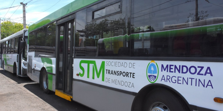 Colectivos híbridos, próximamente en Mendoza