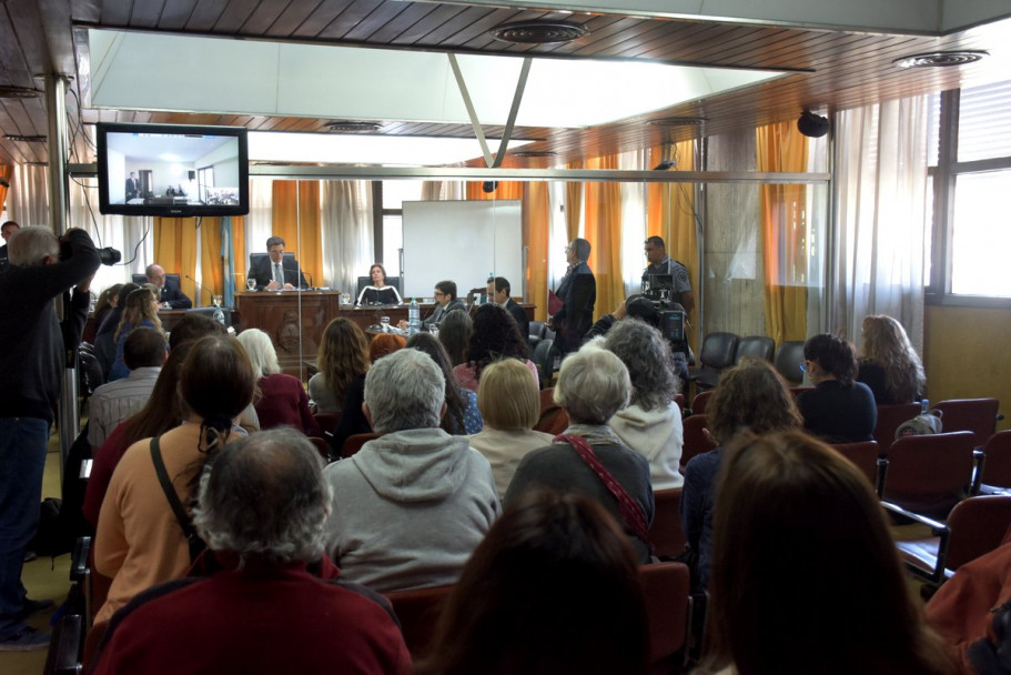 imagen Fotos del primer juicio en Mendoza por una nieta apropiada