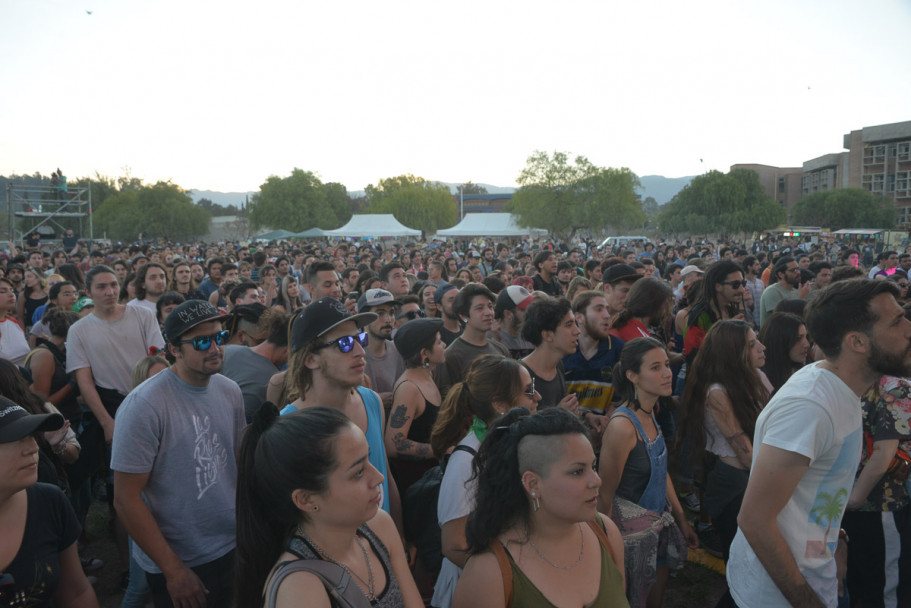 imagen Fotogalería: las imágenes del UNCUYO Rock en un festival para el recuerdo