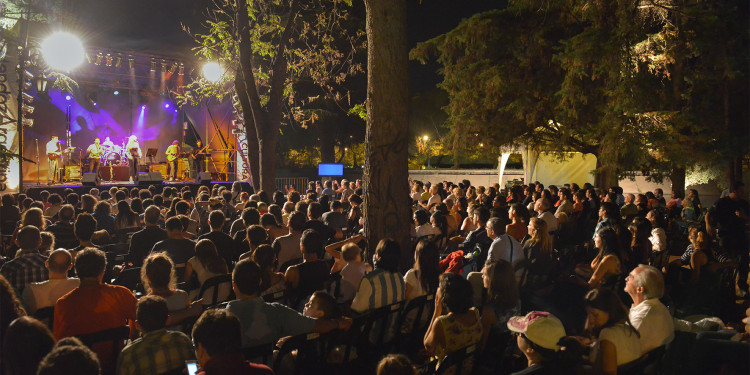 Cultura convocó artistas para participar de Jazz en el Lago 